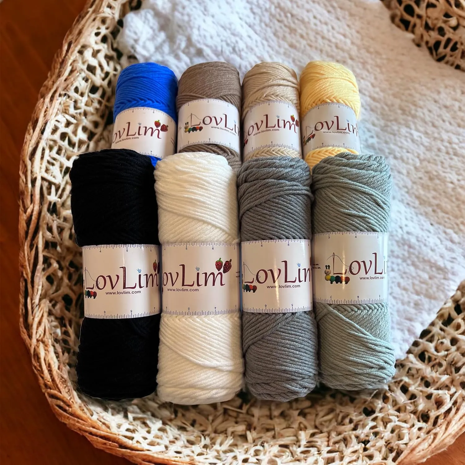 Bulky 5 Milk Cotton Yarn, 8x100g Soft Yarn Skeins, 1000  Yards, Crochet,Knitting and Amigurumi, Free Patterns, Needles, Accessories, Bag, Ideal Starter Kit for Kids Adults Beginner Experts