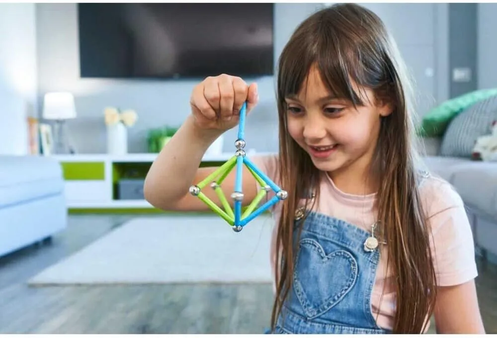 Geomag Magnetic Toys Classics 25-Piece Building Set for Kids Ages 3-99 | Swiss-Made STEM & STEAM Authenticated Educational Toy Made from 100% Recycled Plastic | Creative Learning Play
