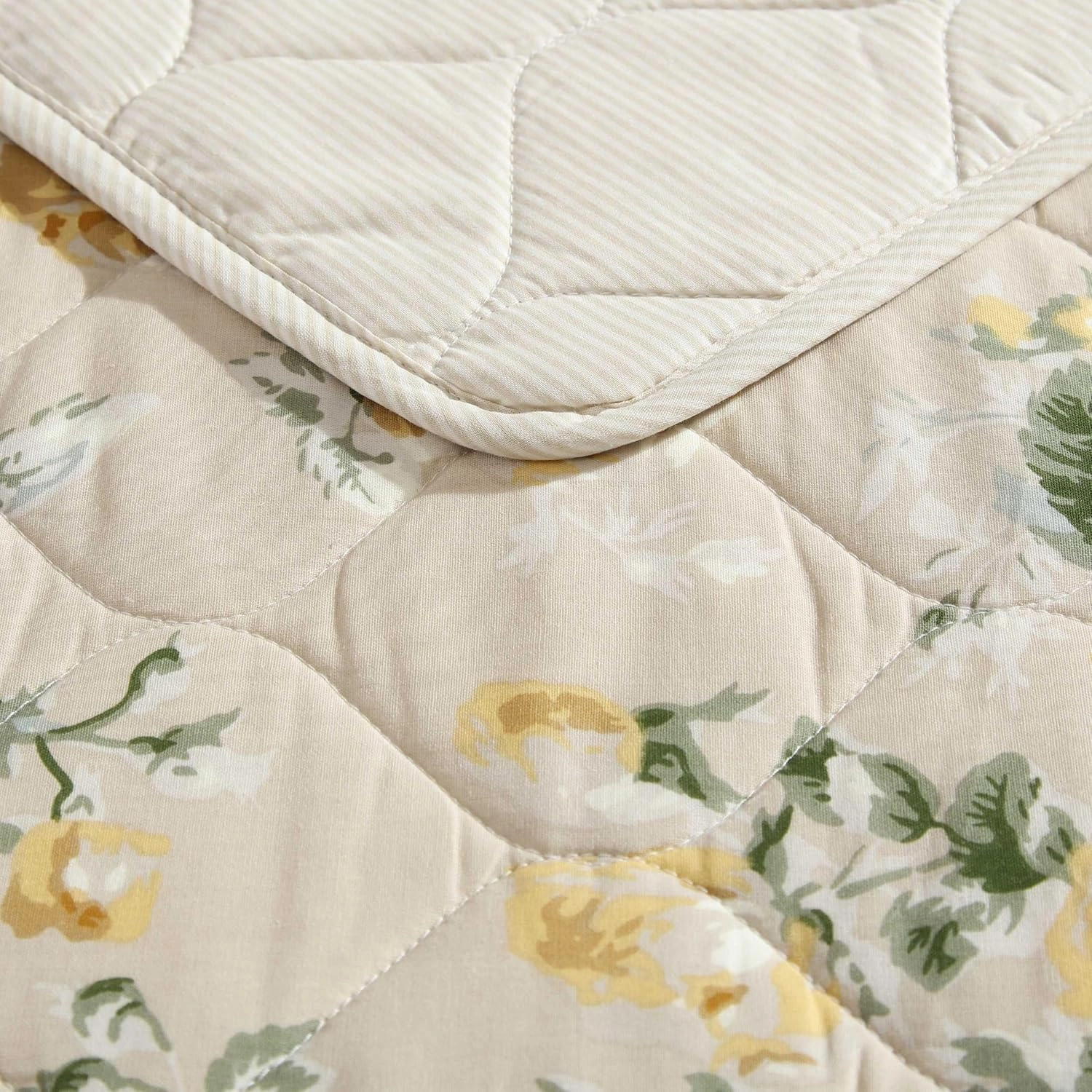 Laura Ashley - King Quilt Set, Reversible Cotton Bedding with Matching Shams, Lightweight Home Decor for All Seasons (Roses Gold, King)