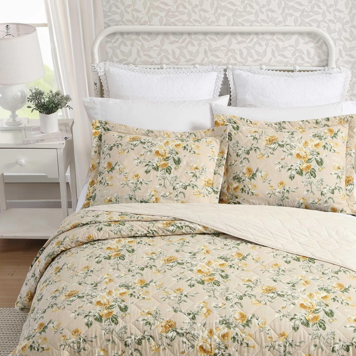 Laura Ashley - King Quilt Set, Reversible Cotton Bedding with Matching Shams, Lightweight Home Decor for All Seasons (Roses Gold, King)