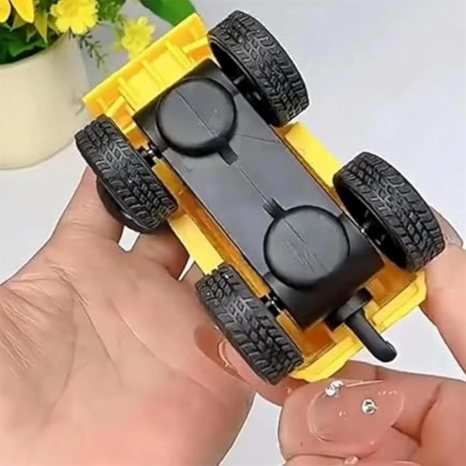 Magnetic Wall Climbing Toy Car, Magnetic Inertial Wall Car, Anti-Gravity Climber Toy for Kids, Inertial Magnetic Levitation, Racing Track for Kids and Adults (Red Yellow)