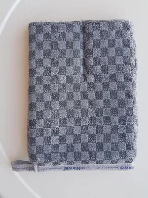 Norwex Graphite (Gray) Bathroom Scrub mitt.