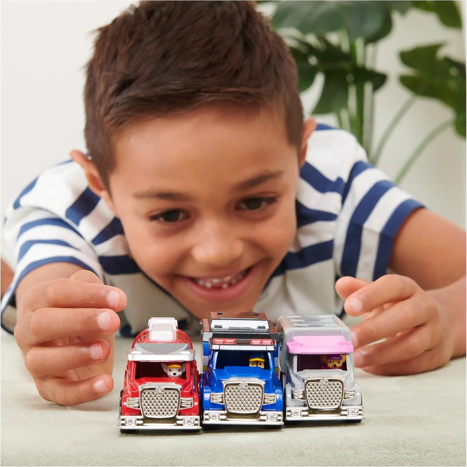 Paw Patrol, True Metal Chase, Marshall and Skye Collectible Big Truck Pups Toy Trucks (Amazon Exclusive) 1:55 Scale, Kids Toys for Ages 3 and up