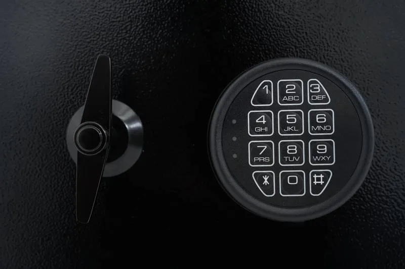 SecureFlip Deposit Safe: Smart Storage for Home & Business