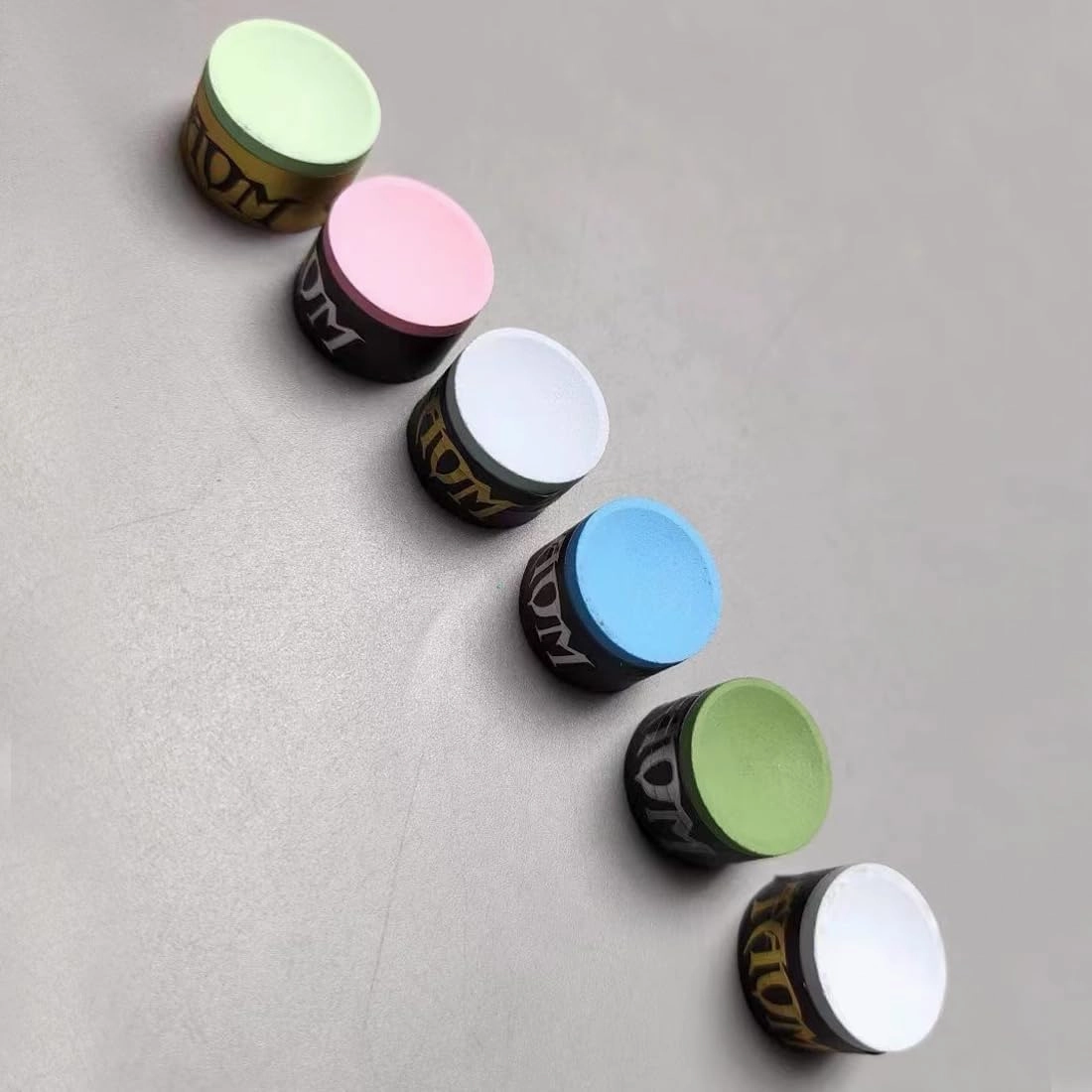 TAOM Pool Chalk Holder Round Shaped Practical Tool Billiards Accessories Magnetic Mini Chalk Tip Case Container Round Box Billiards