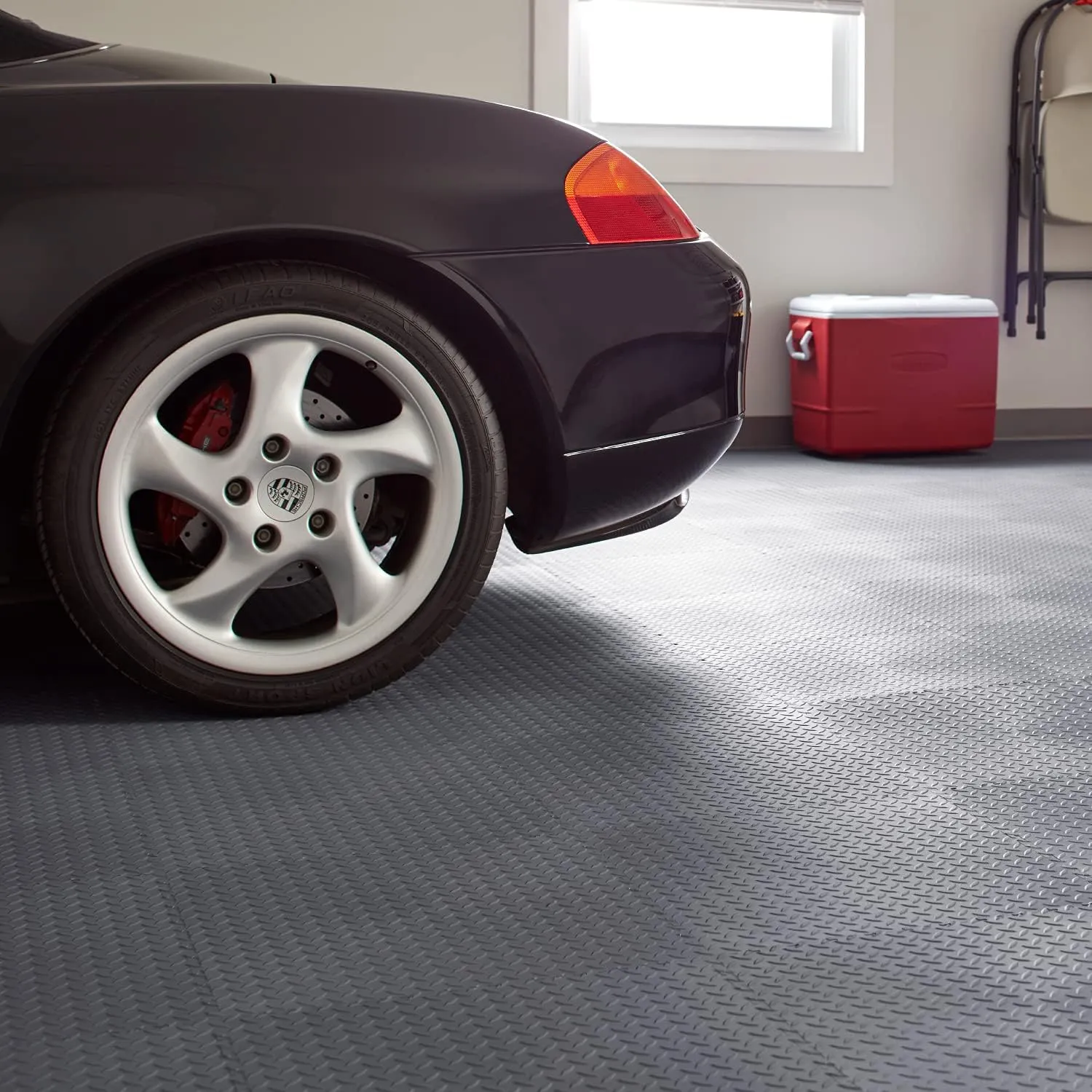 VERSATEX Garage Floor 18 x 18 inch Square Rubber Interlocking Floor Tiles for Home Gym, Garage Flooring, Trade Show Flooring, Basement Tiles