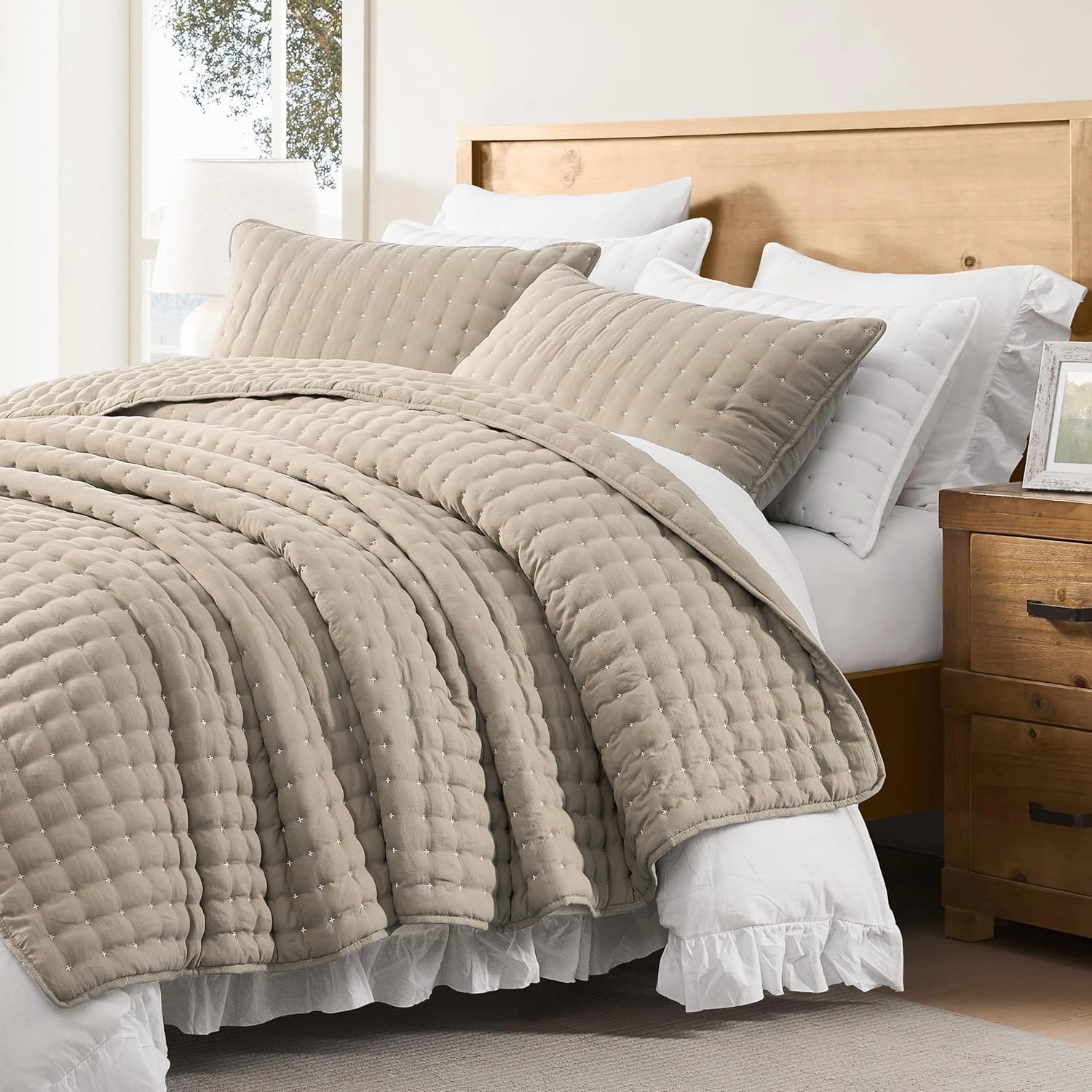 WDCOZY Beige King Size Quilt Bedding Sets with Pillow Shams, Tan Cream Lightweight Bedspread Coverlet, Quilted Blanket Thin Comforter Bed Cover, All Season Summer Spring, 3 Pieces, 104x90 inches