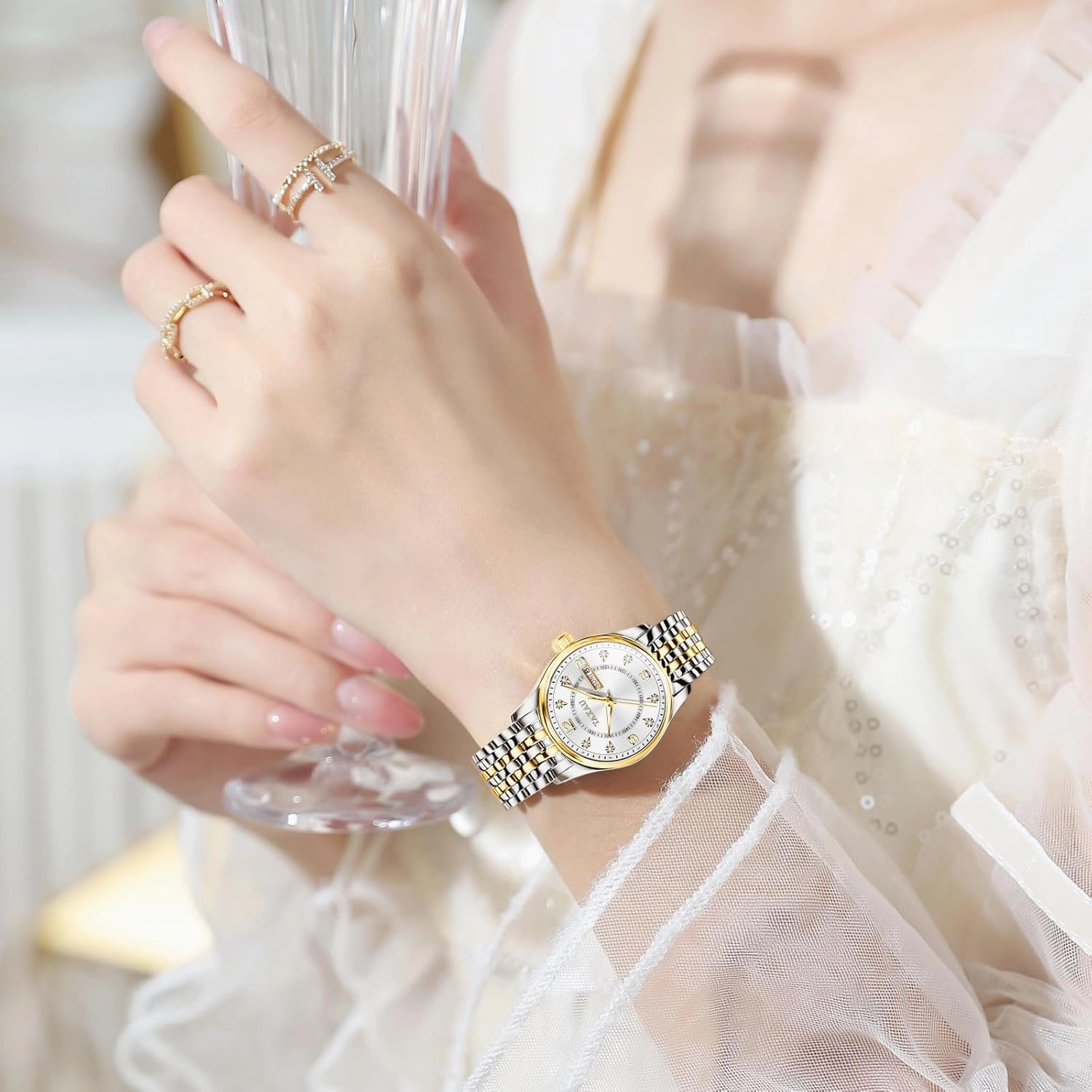 Womens Watch Fashion Dress Waterproof Silver Watches for Women Casual Easy Read Quartz Analog Women's Watch Two Tone Stainless Steel Ladies Watches with Day Date
